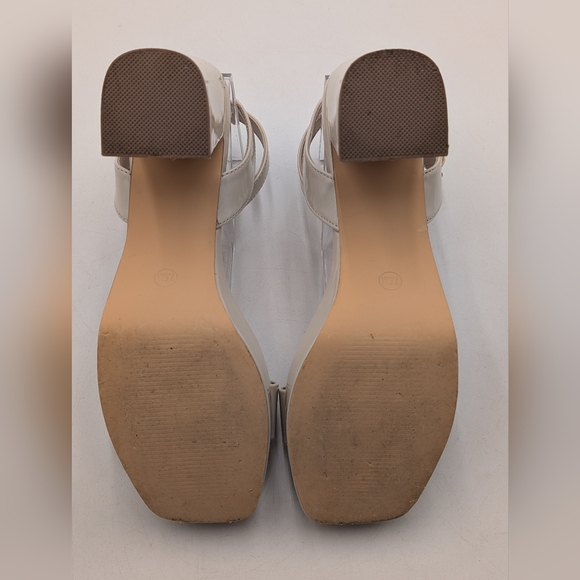 Rachel Zoe Cream Block Heel Sandals Size 7.5M Ankle Strap Gold Accents Buckle - Picture 13 of 16